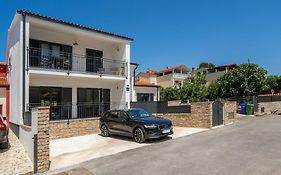 Luxury Apartments Villa San Avia
